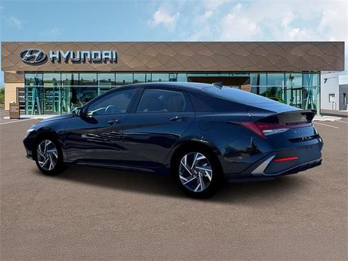 2025 Hyundai ELANTRA HEV SEL Sport