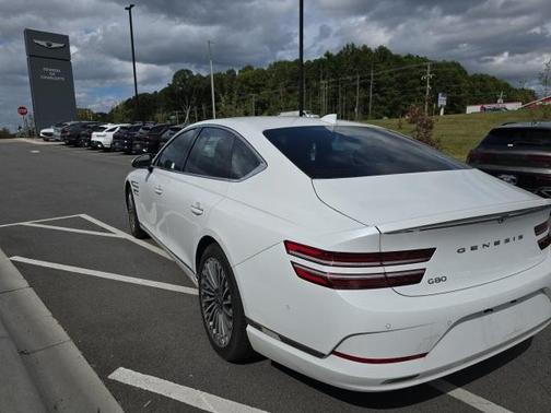 2023 Genesis Electrified G80 Base