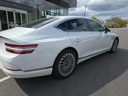 2023 Genesis Electrified G80 Base