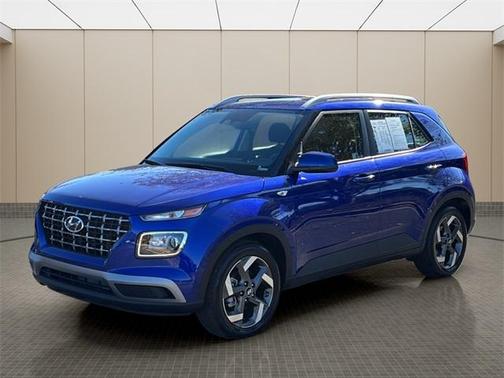 2025 Hyundai VENUE SEL