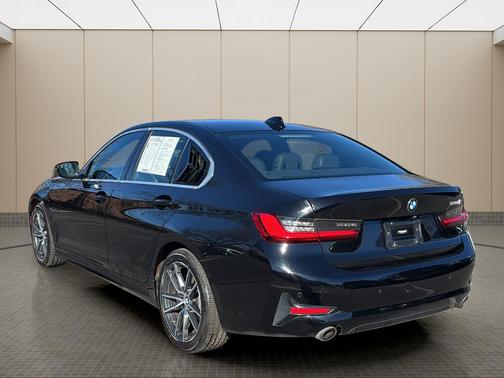 2019 BMW 330 i