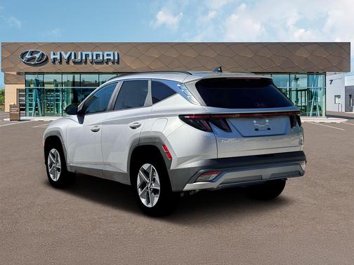 Shimmering Silver 2026 Hyundai TUCSON Hybrid SEL Convenience