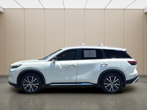 Majestic White 2023 INFINITI QX60 SENSORY