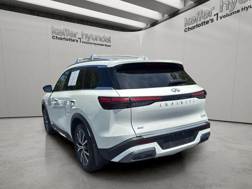 Majestic White 2023 INFINITI QX60 SENSORY