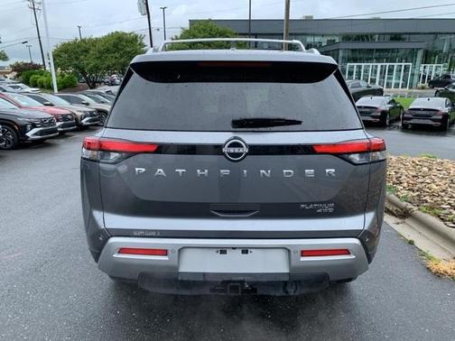 2023 Nissan Pathfinder Platinum
