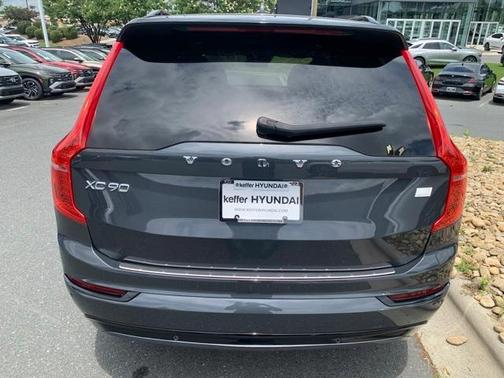 2022 Volvo XC90 Recharge Plug-In Hybrid T8 R-Design 7 Passenger