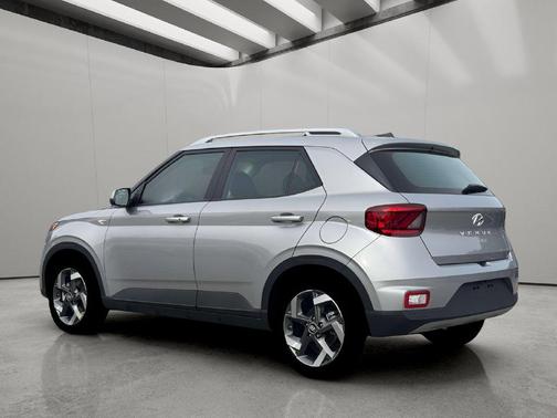 Shimmering Silver 2026 Hyundai VENUE SEL