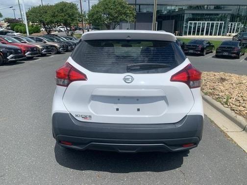 2019 Nissan Kicks S