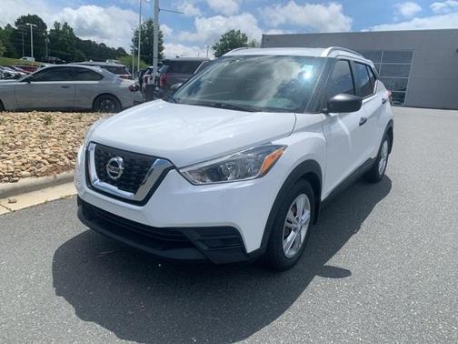 2019 Nissan Kicks S