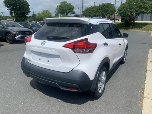 2019 Nissan Kicks S
