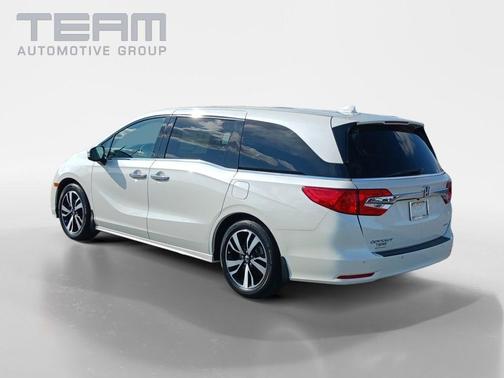 White 2019 Honda Odyssey Elite