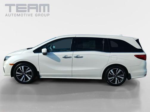 White 2019 Honda Odyssey Elite