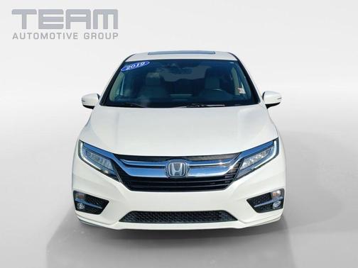 White 2019 Honda Odyssey Elite