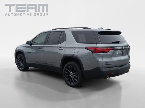 Sterling Gray Metallic 2023 Chevrolet Traverse RS