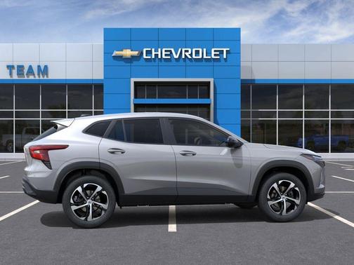 Sterling Gray Metallic 2026 Chevrolet Trax 1RS