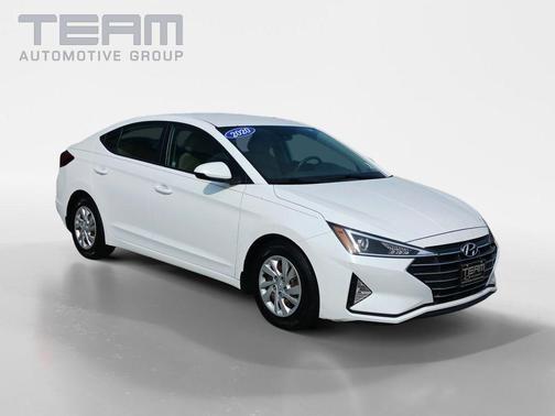 2020 Hyundai ELANTRA SE