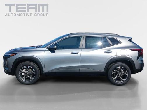 Sterling Gray Metallic 2026 Chevrolet Trax LT