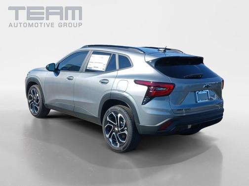 Sterling Gray Metallic 2026 Chevrolet Trax 2RS