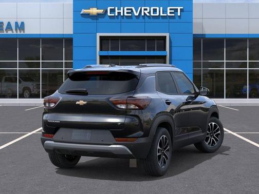 Mosaic Black Metallic 2026 Chevrolet Trailblazer LT