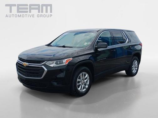 Mosaic Black Metallic 2021 Chevrolet Traverse LS