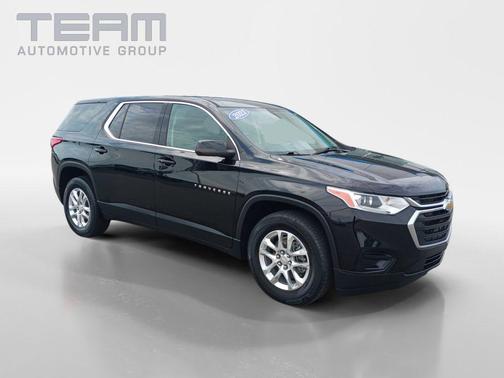 Mosaic Black Metallic 2021 Chevrolet Traverse LS