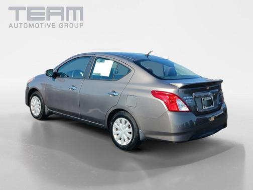 Titanium 2015 Nissan Versa 1.6 SV