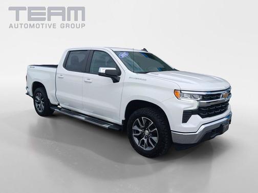 Summit White 2022 Chevrolet Silverado 1500 LT