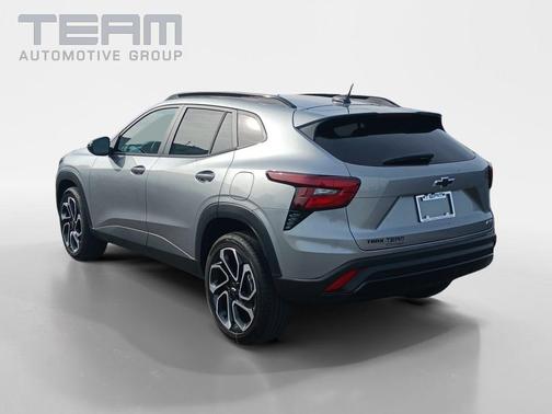 Sterling Gray Metallic 2026 Chevrolet Trax 2RS