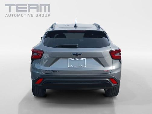 Sterling Gray Metallic 2026 Chevrolet Trax 2RS