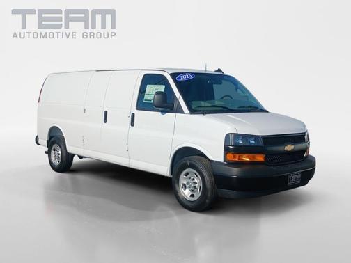 2025 Chevrolet Express 3500 Work Van