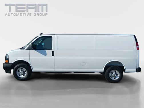 2025 Chevrolet Express 3500 Work Van