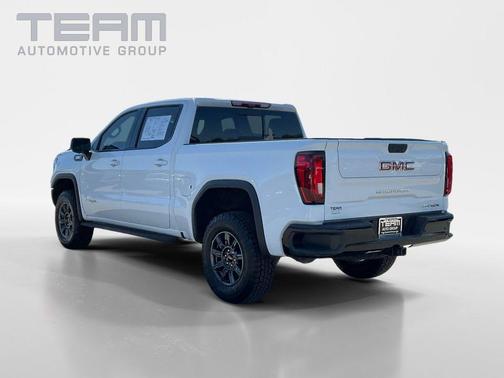 Summit White 2024 GMC Sierra 1500 AT4X