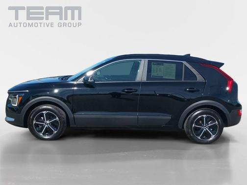 Aurora Black 2024 Kia Niro EX