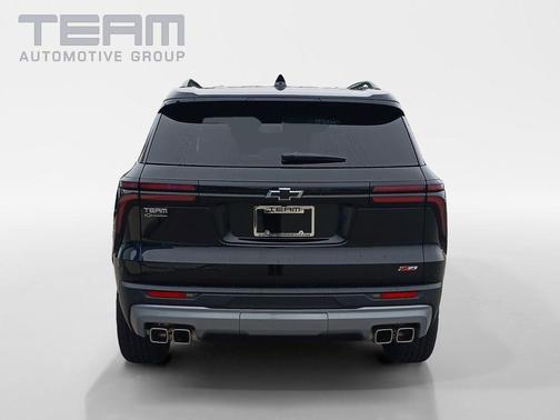 Mosaic Black Metallic 2026 Chevrolet Traverse Z71
