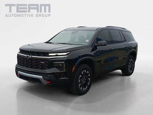 Mosaic Black Metallic 2026 Chevrolet Traverse Z71