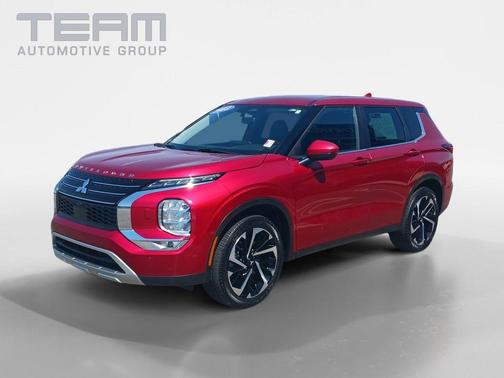 Red 2023 Mitsubishi Outlander SE Special Edition