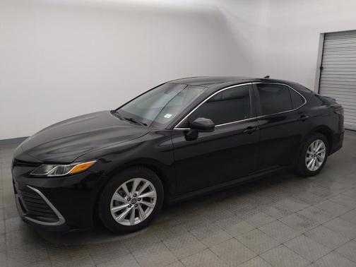 Midnight Black Metallic 2022 Toyota Camry LE