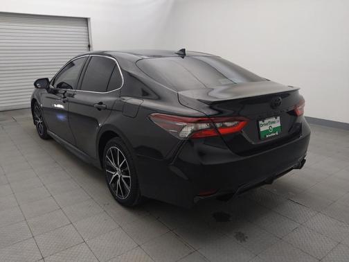 Midnight Black Metallic 2022 Toyota Camry SE