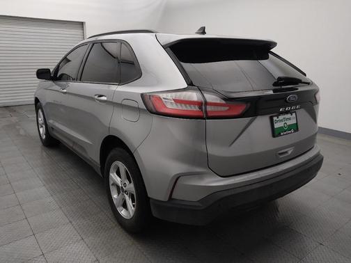 2021 Ford Edge SE
