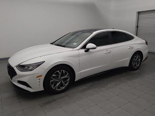 2022 Hyundai SONATA SEL