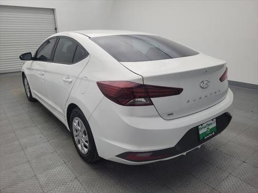 2020 Hyundai ELANTRA SE