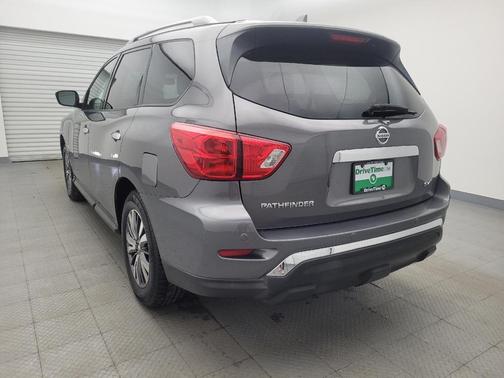 2019 Nissan Pathfinder SV