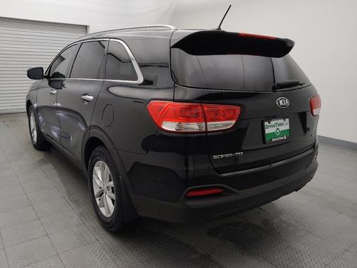 2018 Kia Sorento LX