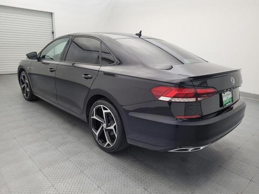 2022 Volkswagen Passat 2.0T R-Line