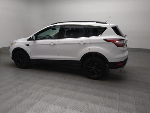 White Platinum Metallic Tri-Coat 2017 Ford Escape SE