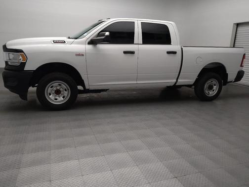 Bright White Clearcoat 2021 RAM 2500 Tradesman Crew Cab 4x2 6'4' Box