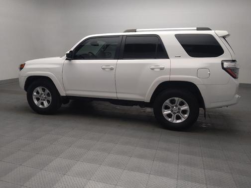 Super White 2021 Toyota 4Runner SR5