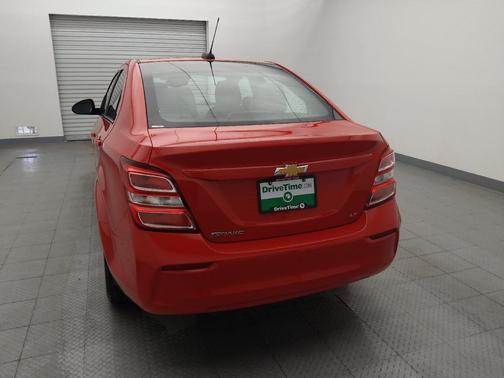 2020 Chevrolet Sonic FWD Sedan LT