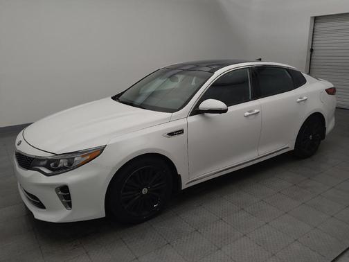 Snow White Pearl 2017 Kia Optima SXL Turbo