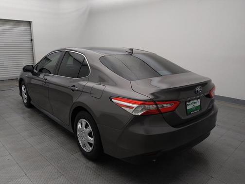 2019 Toyota Camry Hybrid LE